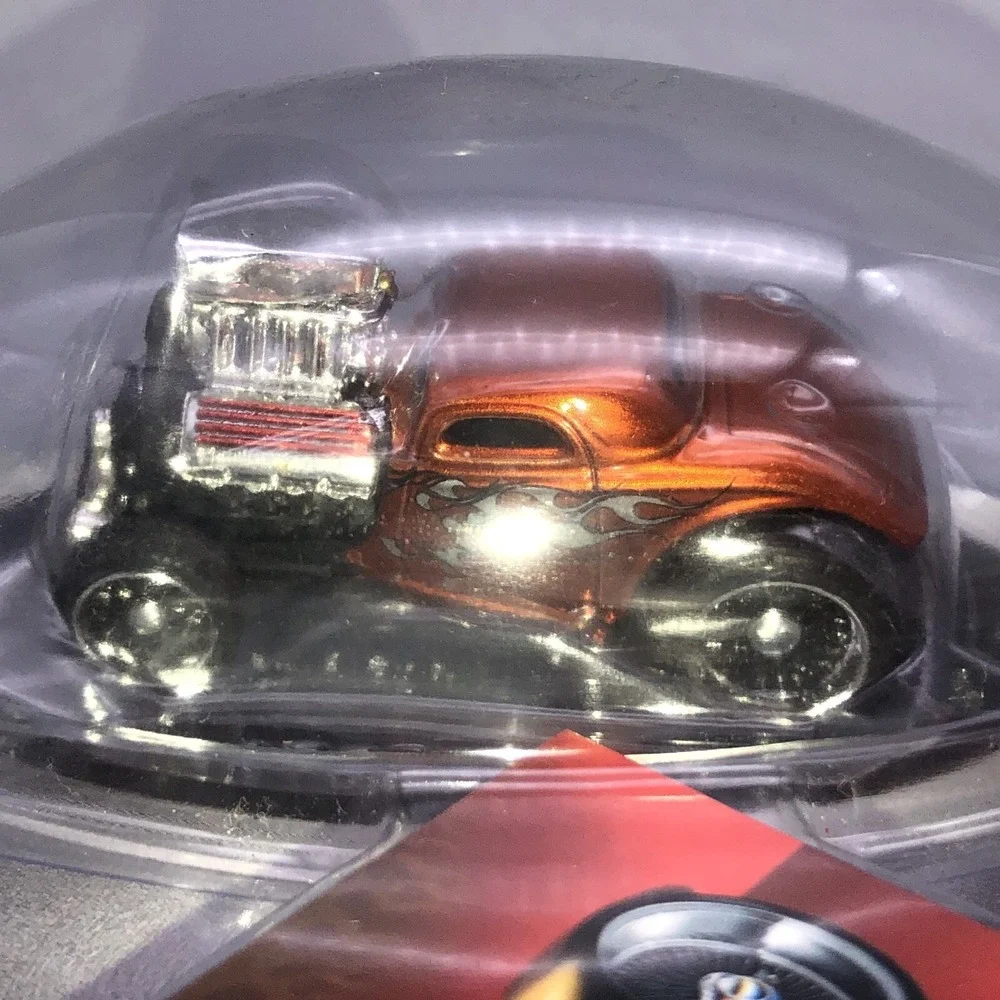 The Original Muscle Machines Series 1933‎ Ford Coupe Burnt Orange Diecast 1/64